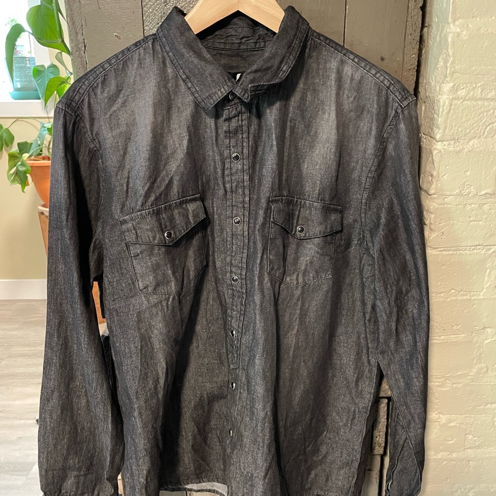 BRANS NEW BUTTON DOWN